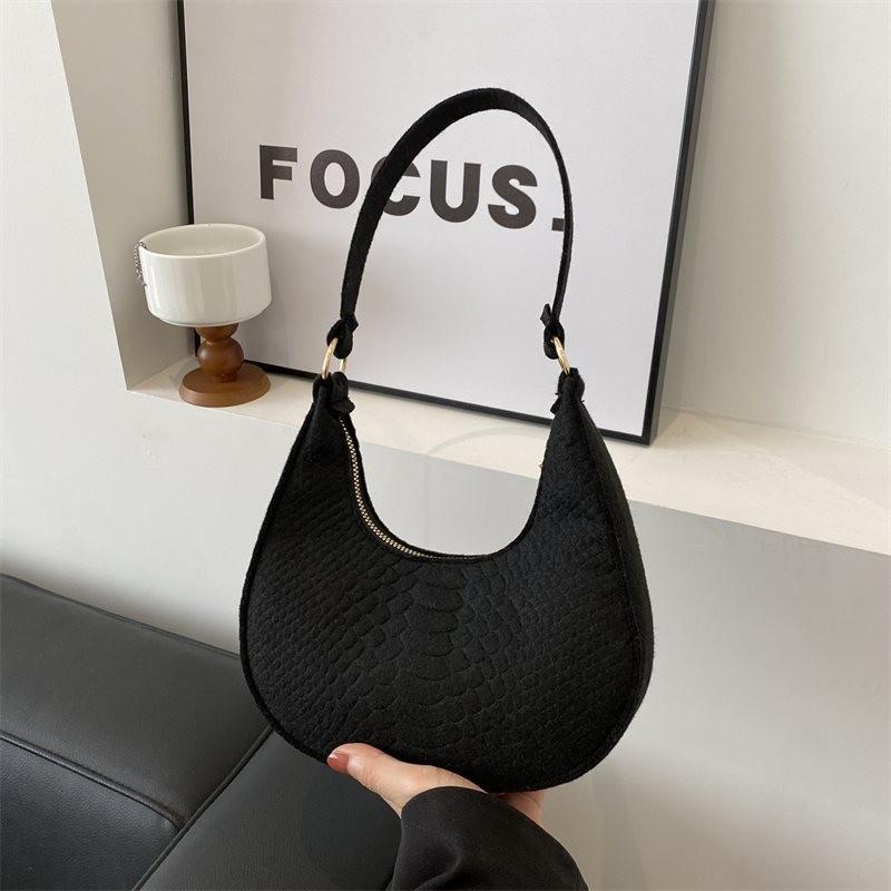 Chic Versatile Womens Fashion Snake Print Shoulder Bag Perfect For Casual Daily Use