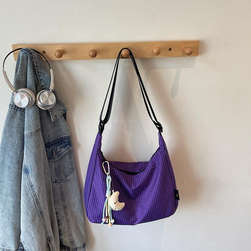 Student large-capacity bag 2025 new pleated fabric underarm bag shoulder messenger bag niche commuter bag