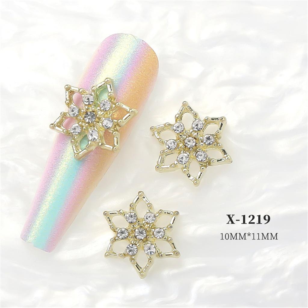10pcs Snowflake Nail Decorations for Unique and Eye Catching Manicures Charming Nail Accessories
