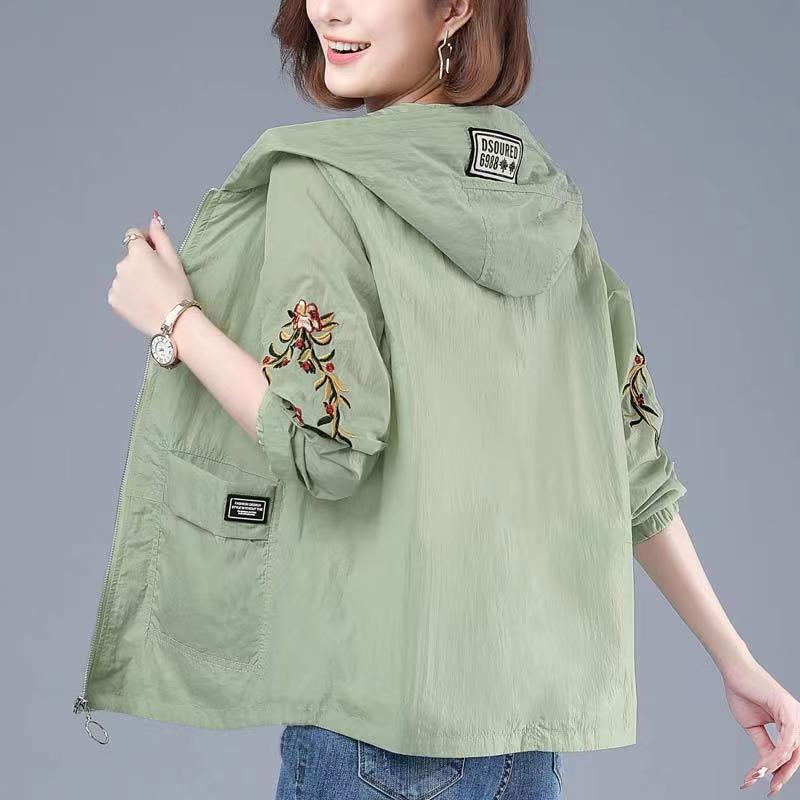 

Женские куртки, новое тонкое пальто, водонепроницаемая солнцезащитная одежда, ветровка, женская повседневная куртка с капюшоном, верхняя одежда 5XL зелёный