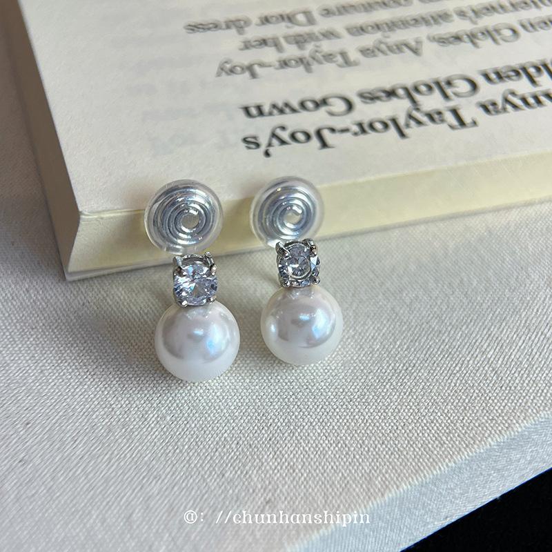 Princess Diana's classic flash diamond pearl ear clips without ear piercings, light luxury, niche high-end studs, exquisite and versatile earrings