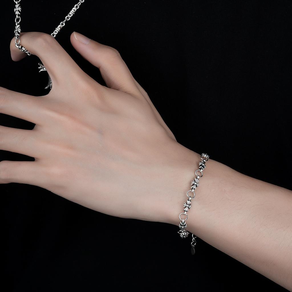 Krähenherz-Halskette Diamant Weißgold Armband mit Kreuz Vintage Thai-Silber Europäische Mode Vielseitiger Schmuck