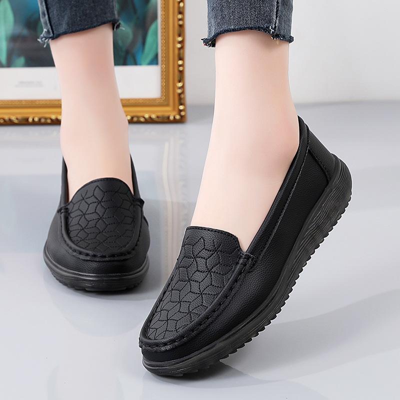 Doudou Women's Slip-On Loafers: Spring-Fall Non-Slip Casual Shoes, Low-Cut, Plus Size for Pregnant Moms