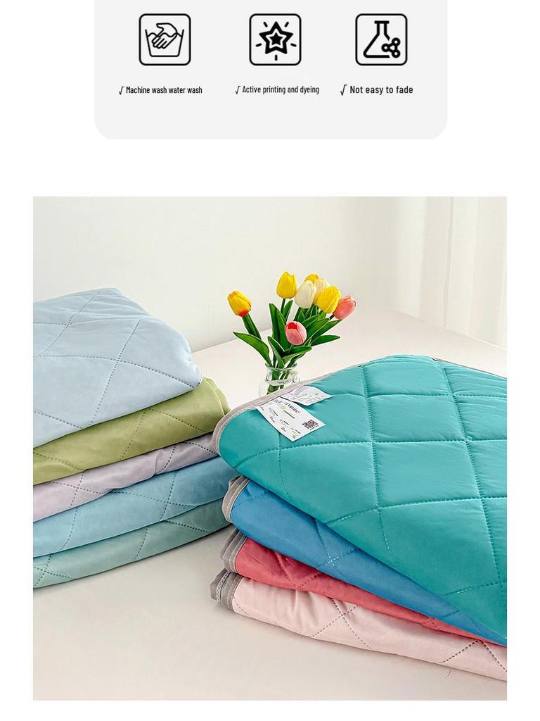 Class A Ice Silk Cooling Summer Quilt - Solid Color, Machine Washable, Thin Gift Quilt for Single and Double Beds