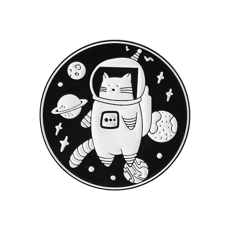 Cat Astronaut Enamel Pins Custom Cosmos Spaceship Brooches Lapel Badges Clothes Animal Jewelry Gift for Kids Friends