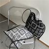 Women's New Fashion Korean Edition Women's Bag Single Shoulder Casual Cashew Flower Bag Single Shoulder Bag Totem Printed Casual Women's Bag