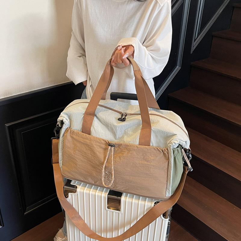 Large-capacity short-distance travel bag New wet and dry separation sports fitness bag Travel waiting for delivery Storage luggage bag