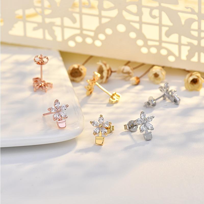 Flower Earrings for Students' Forest Series Simple and Fresh Hot Petal Earrings