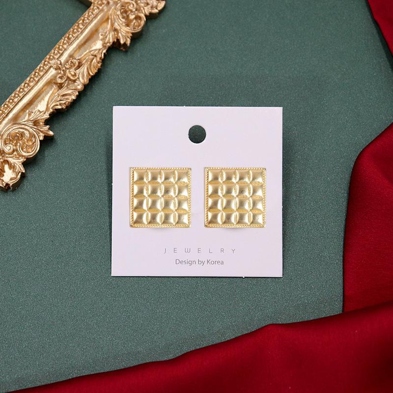 

Винтажные геометрические серьги-пусеты в форме персикового сердца, барочный жемчуг, женские серьги с индивидуальностью, французские серьги с простым темпераментом, серьги в гонконгском стиле