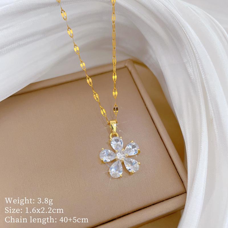 Copper Micro-Inlaid Light Luxury Fashion Personality Temperament Gorgeous Full Diamond Necklace Women'S Versatile Collarbone Chain Titanium Steel