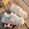 Siatkowe oddychające grube podeszwy białe buty damskie letnie nowe niszowe wszechstronne słodkie gwiazda codzienne sportowe buty deskorolkowe