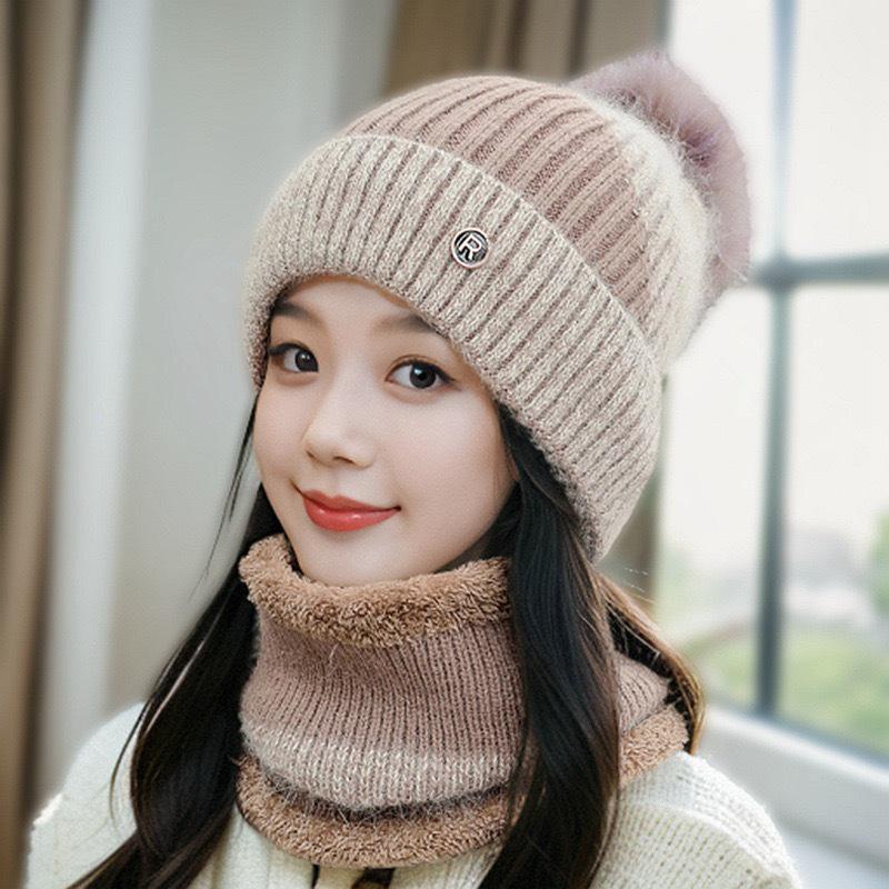 Cozy Fleece-Lined Pom-Pom Hat and Scarf Set for Maternity Cycling