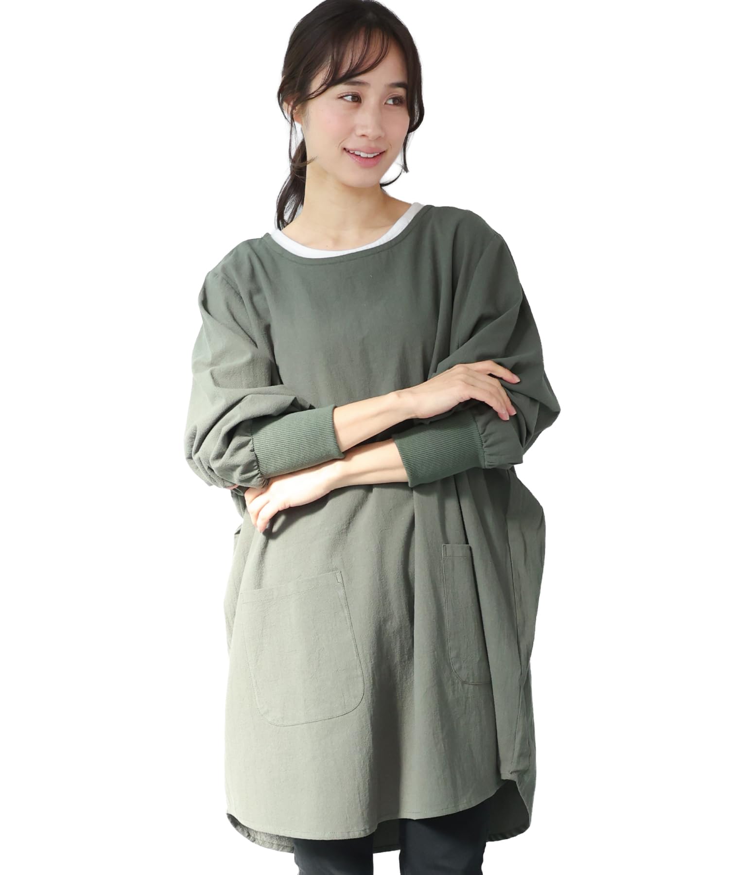 

[ON NISHIKI] Women s Apron, Stylish and Cute, Easy to Wear, 100% Cotton, Gentle on Skin, Covers Hips, Loose Fit, Long Length, Ribbed Sleeves, Pockets,