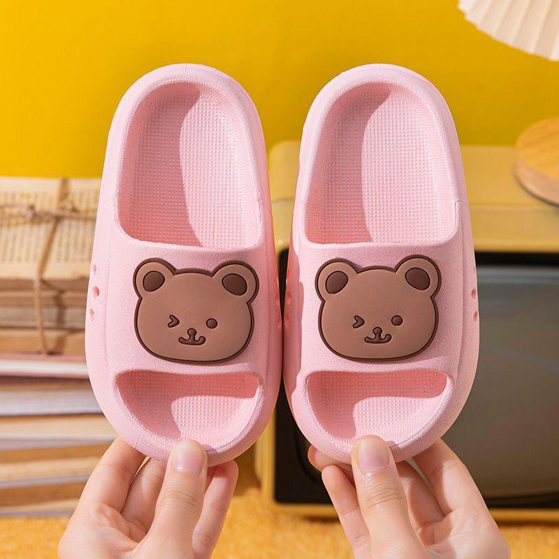 Schattige pantoffels met berenprint, zacht strand, wolkenplatform, binnenbadslippers, zomermuiltjes, buitenschoenen van PVC