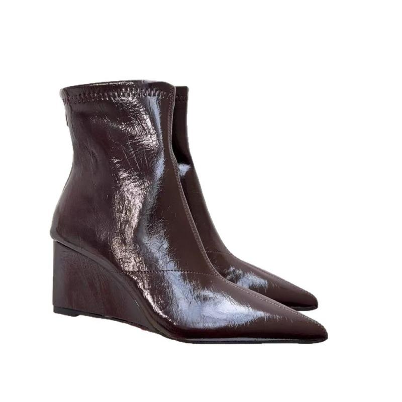 Premium texture Merad color! Brown pointed heel short boots, rear zipper thin boots, thin autumn and winter short tube