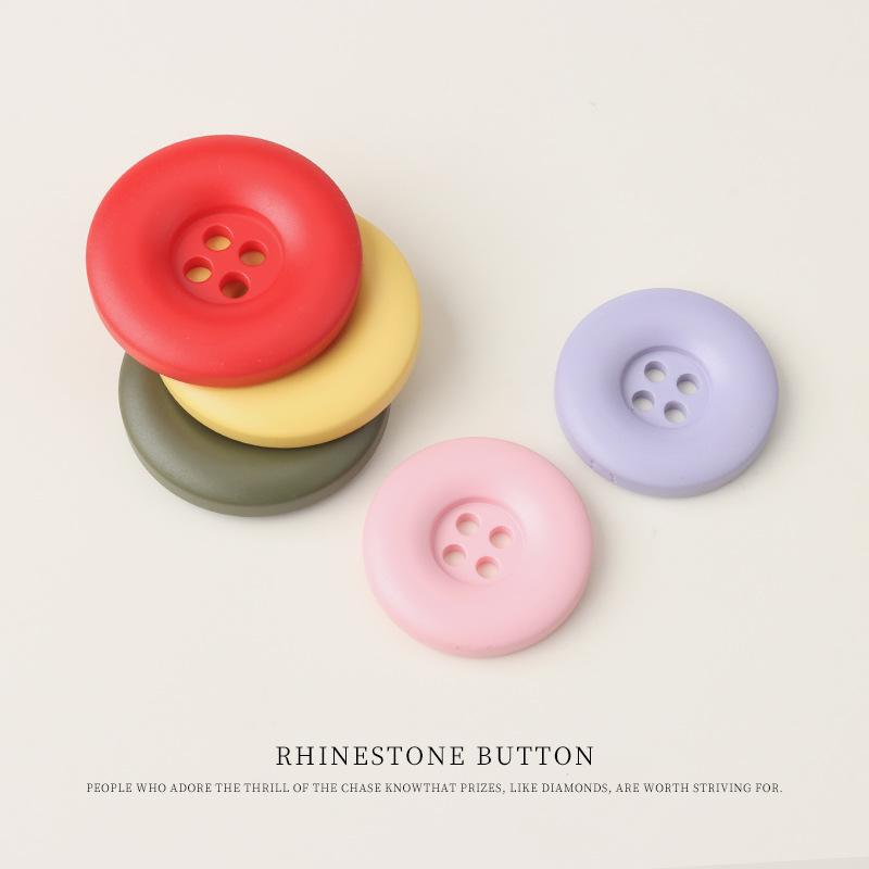 Stora Runda Kant Harts Färg Färg Knapp Kappa Trenchcoat Kostymjacka Knappar Skjorta Kofta Fyrhåls Knappar