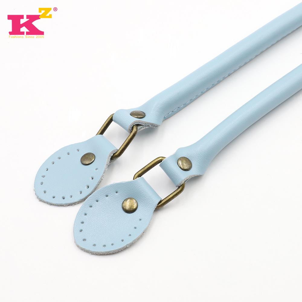 

Черная сумка-мессенджер на плечо из натуральной коровьей кожи с ручкой и ремешком для руки - 60 см Аксессуары ручной работы