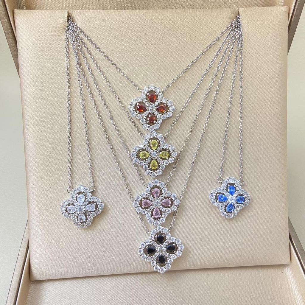 HW Colored Gem Hollow Four-Leaf Clover Necklace - Elegant Diamond Flower Pendant for Women