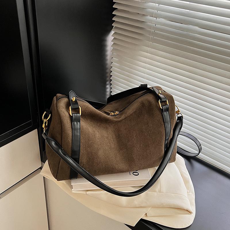 Retro Bag Women's Large-capacity New Autumn and Winter Versatile Messenger Bag Casual Texture Commuter Pillow Bag