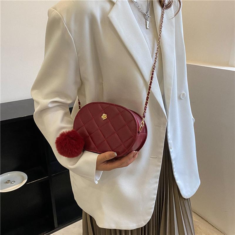 Rhombus embroidery thread small bag women's 2025 early autumn new casual fashion chain single shoulder solid color crossbody oval bag