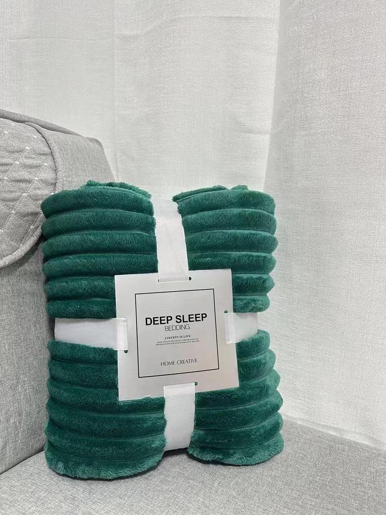 Luxurious Thickened Rabbit Plush Fleece Blanket - Warm, Lightweight, Ideal for Naps and Air Conditioning