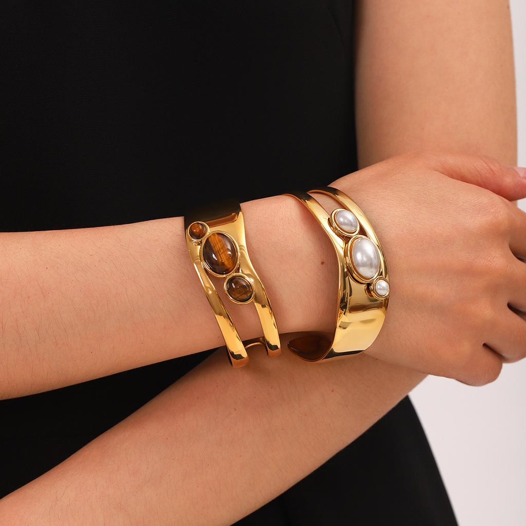 Hollow-out Stainless Steel Tiger Eye Open Bangle for Women, Pearl Bracelet, Titanium Steel Jewelry, Non-fading Accessory