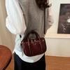 Premium Oil Wax Leather Retro Small Bag Women'S Winter Versatile Messenger Bag Portable Bowling Bag