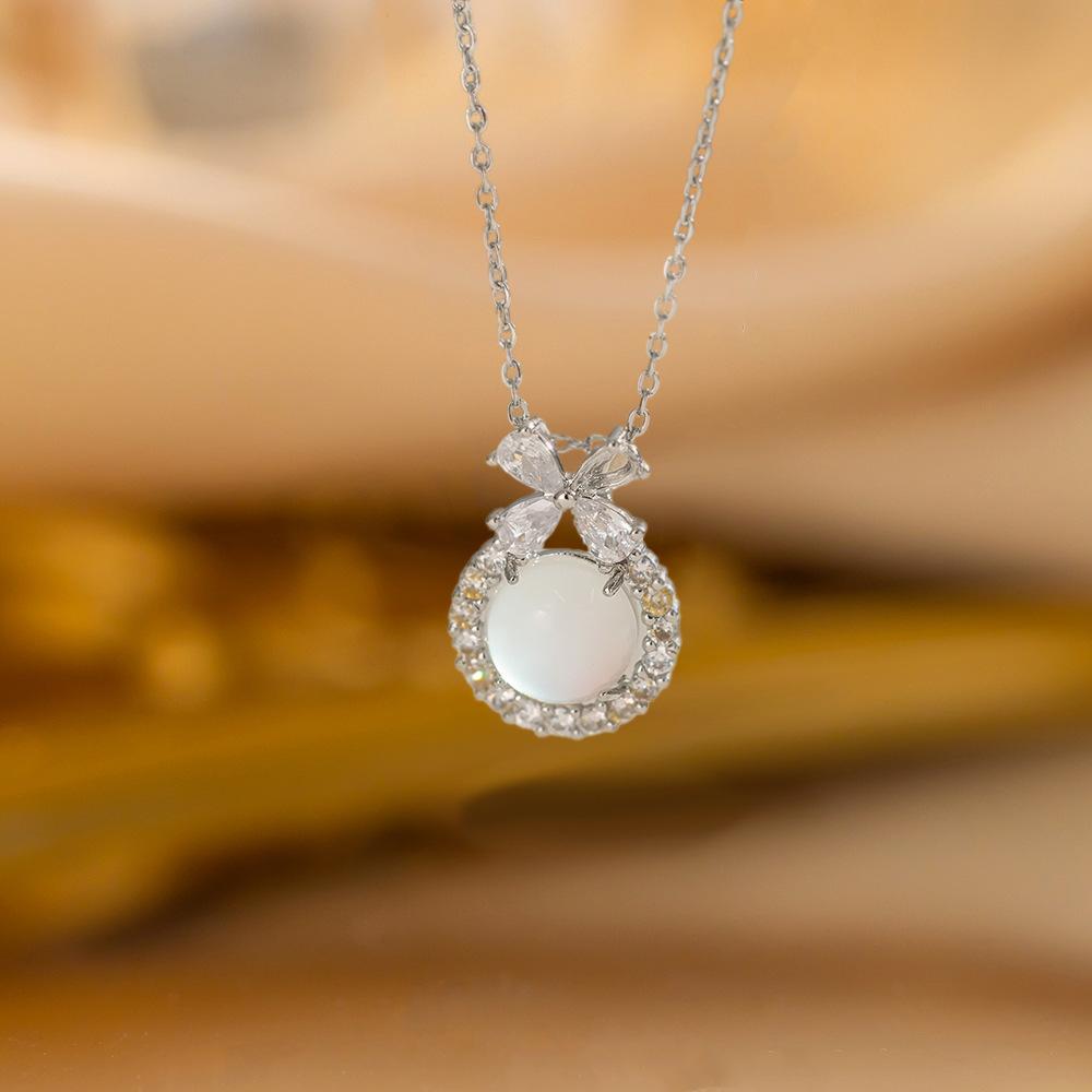 Elegant Luxury Full Zircon Copper Micro Inlaid Necklace Women Simple Exquisite Collarbone Chain Necklace