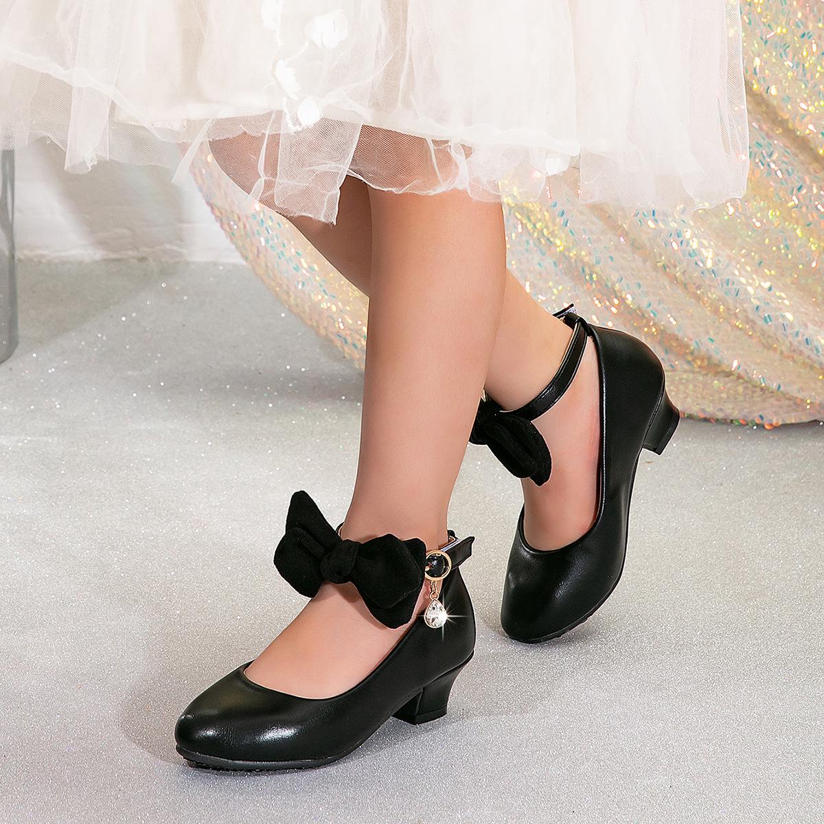

Girls Formal Princess Leather Shoes - White & Black, Medium & Large Sizes, High Heels for Children, Perfect for Students Performances. 40 чёрный