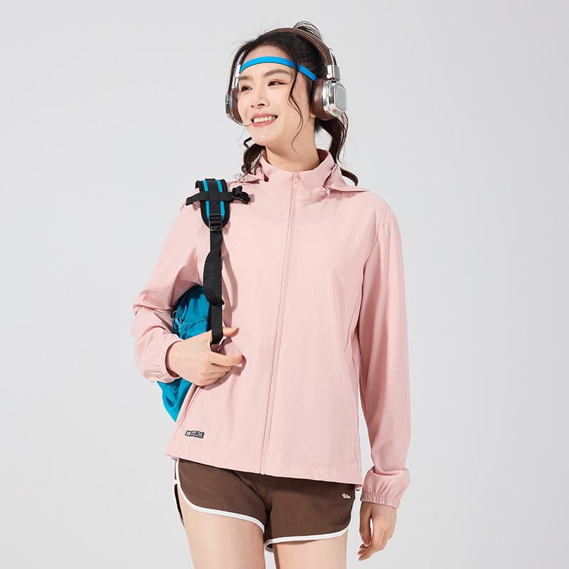 UPF10 + new sunscreen clothing for men and women loose and quick-drying ice silk jacket outdoor UV protection light skin clothing for women