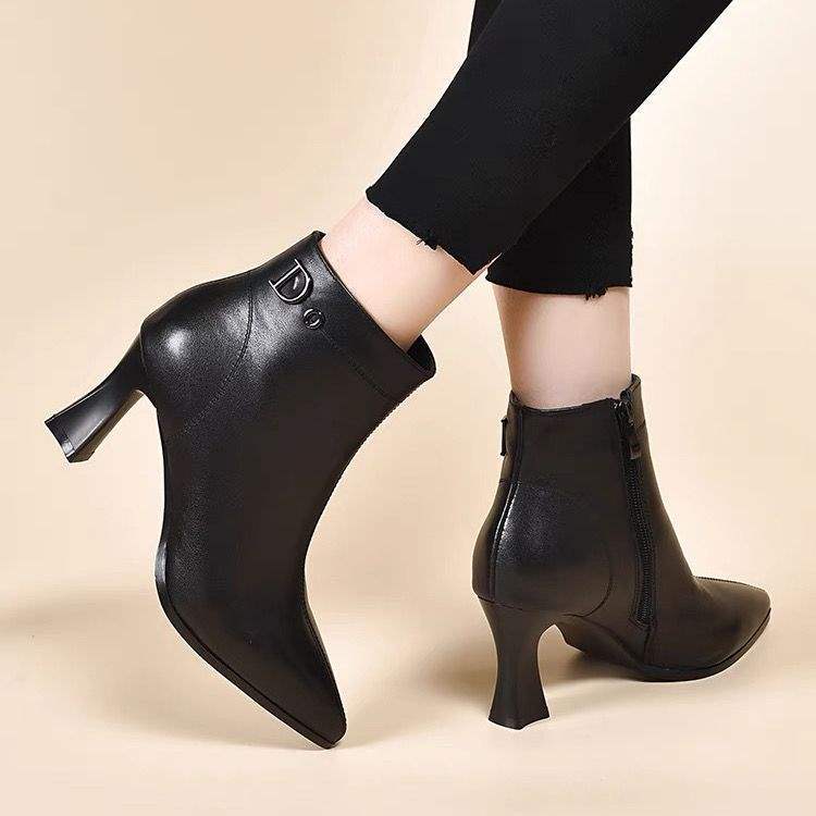 High heels women's autumn and winter 2025 new pointed thick heel Martin boots real soft leather women's shoes short boots women's single boots