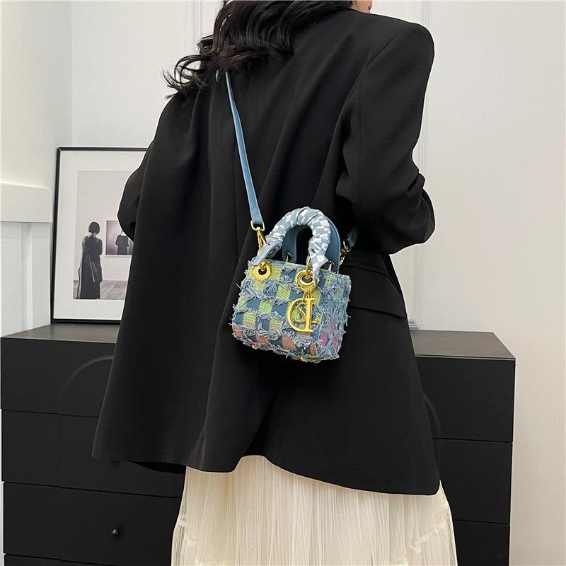 Casual niche Princess Diana bag women's fashion versatile new portable shoulder messenger bag