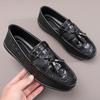 Fashion Men Genuine Leather Loafers Slip On Casual RetroTravel Men Shoes Soft Luxury  Adulto Shoes for Man Tassel Loafers Male Moccasins