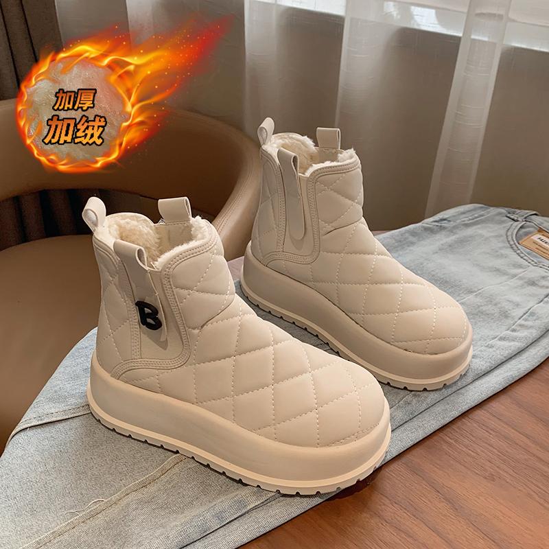 CRLAYDK Womens Winter Snow Boots with Warm Fur Lining Platform Comfortable Ankle Booties Ladies Outdoor Waterproof Walking Shoes