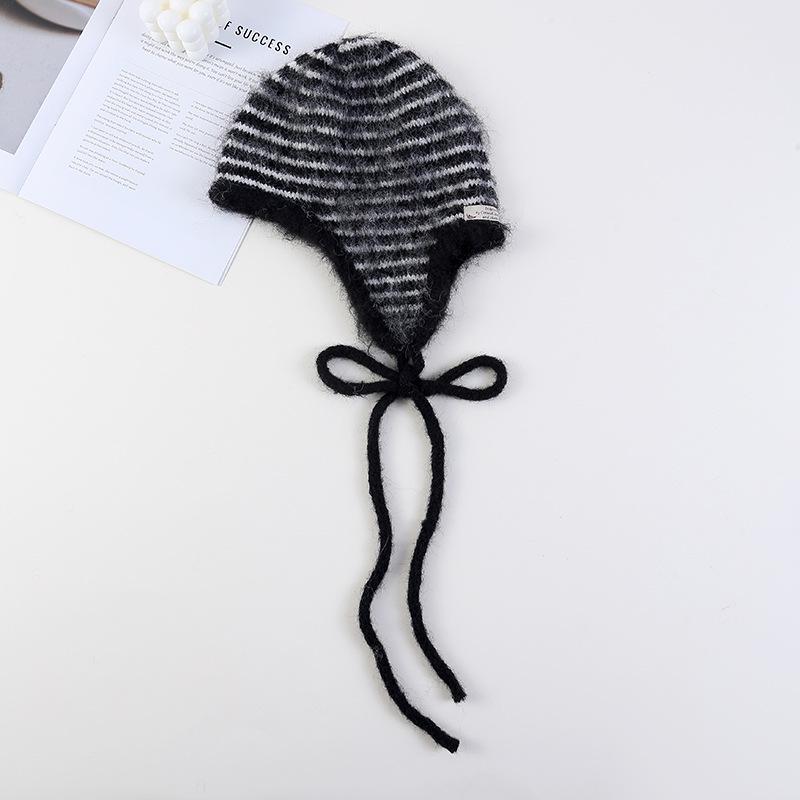 Retro Koreanischer Stil Mohair Gestreifte Strick Ohrenklappenmütze für Damen - Niedlich und Warm für Herbst/Winter