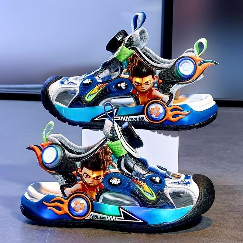 Boys Sandals Summer 2025 New Rotary Button Children's Beach Shoes Cartoon Boys Glowing Sports Sandals Tide