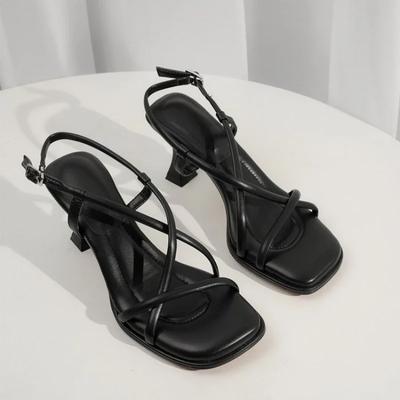 2024 Zomer Nieuwe Eenvoudige Vierkante Neus Dunne Band Dikke Hak Sandalen voor Dames, Rechte Teen Open Teen Sandalen voor Dames