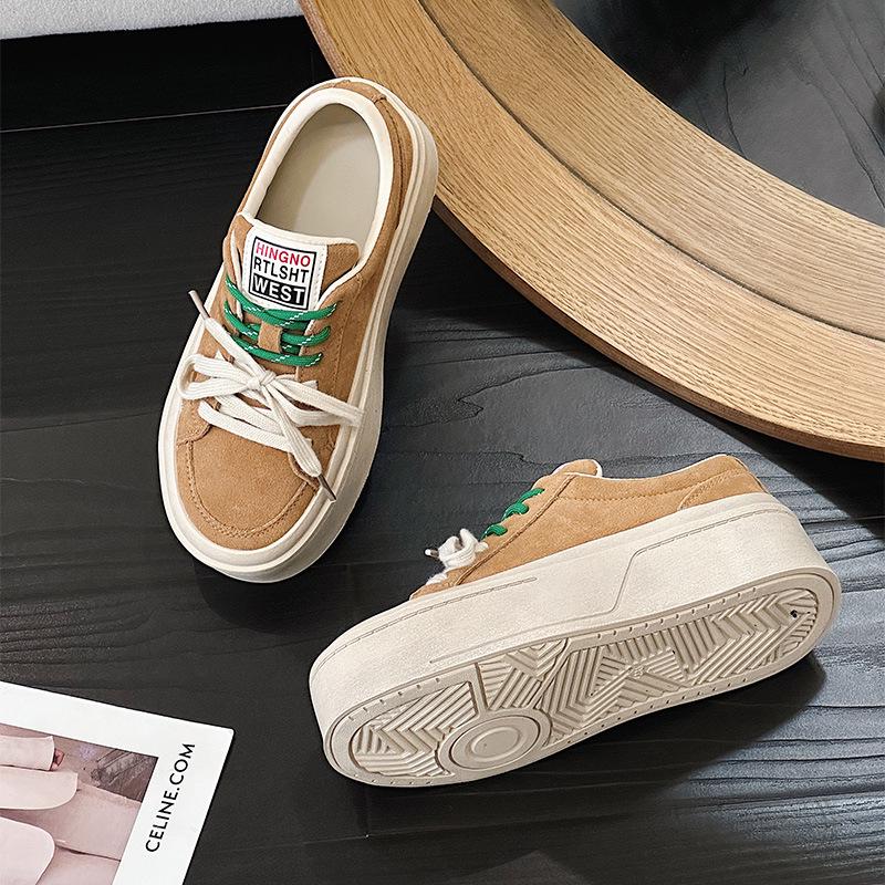 

Жіночі флісові двоколірні скейт-кросівки з круглим носком на товстій підошві, що збільшують зріст - Колекція осінь/зима 2025 38