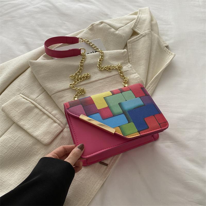 

Проста індивідуальна проста повсякденна портативна модна модна нова сумка весни 2024 року, проста модна маленька квадратна сумка троянди рожеві кольору