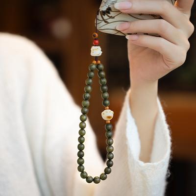 Natural Green Sandalwood Phone Lanyard with Cute Charcoal-burned Cat Paw Pendant, Creative Artistic Accessory for Women