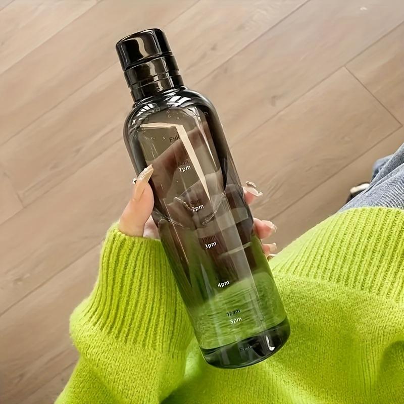 500 ml/16,9 oz průhledná plastová sportovní láhev na vodu ukazatel času nepropustný pohárek na mléko na džus Přenosný sportovní pohár do školní tělocvičny pro děti