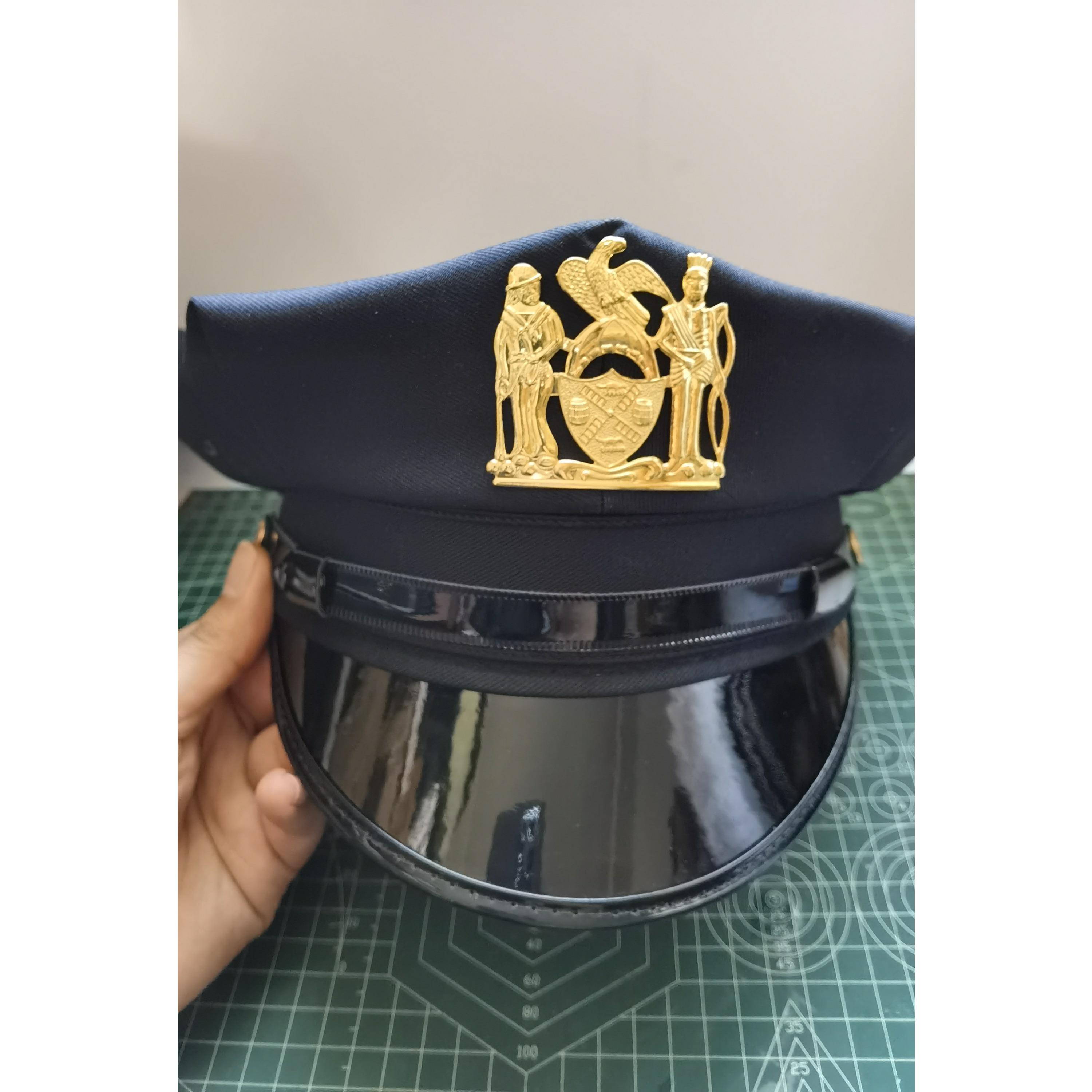 

Восьмиугольная шляпа Нью-Йорк с набором золотых значков для шляпы 62 золотой