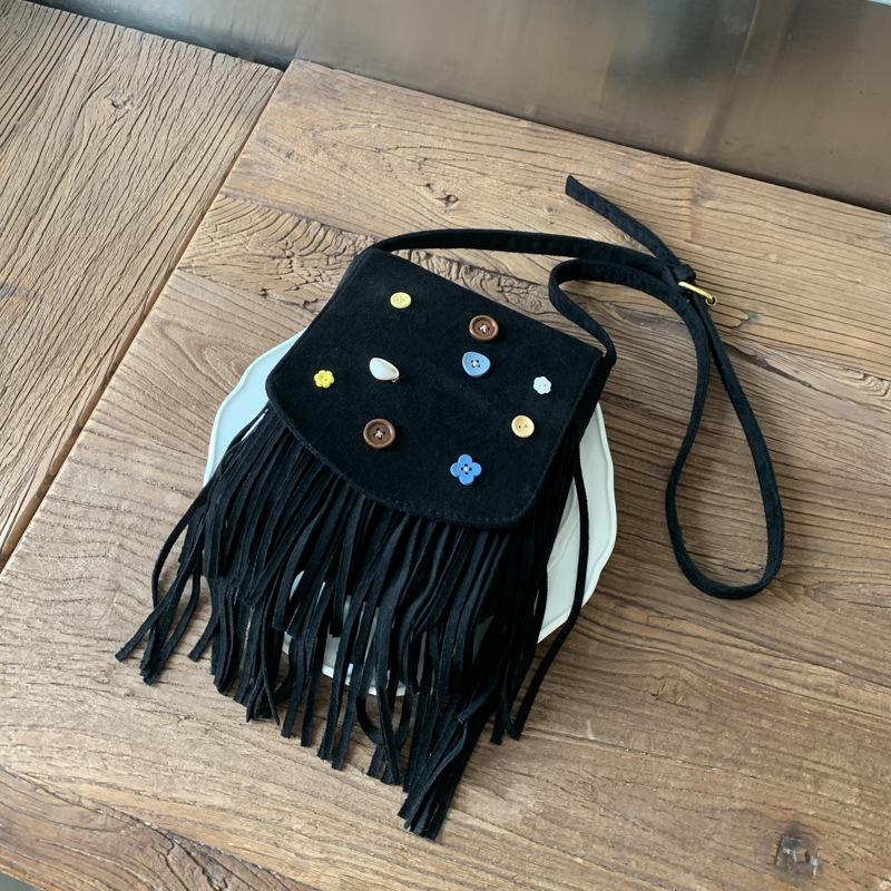

Retro tassel bag women s autumn and winter new fashion suede mobile phone bag versatile messenger small square bag чёрный