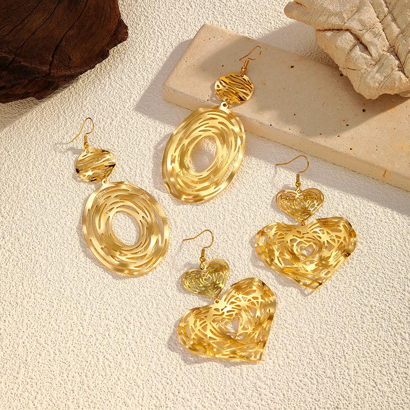 European and American style gold geometric earrings for women, fashionable versatile trendy design earrings, stainless steel electroplated 18K gold 
