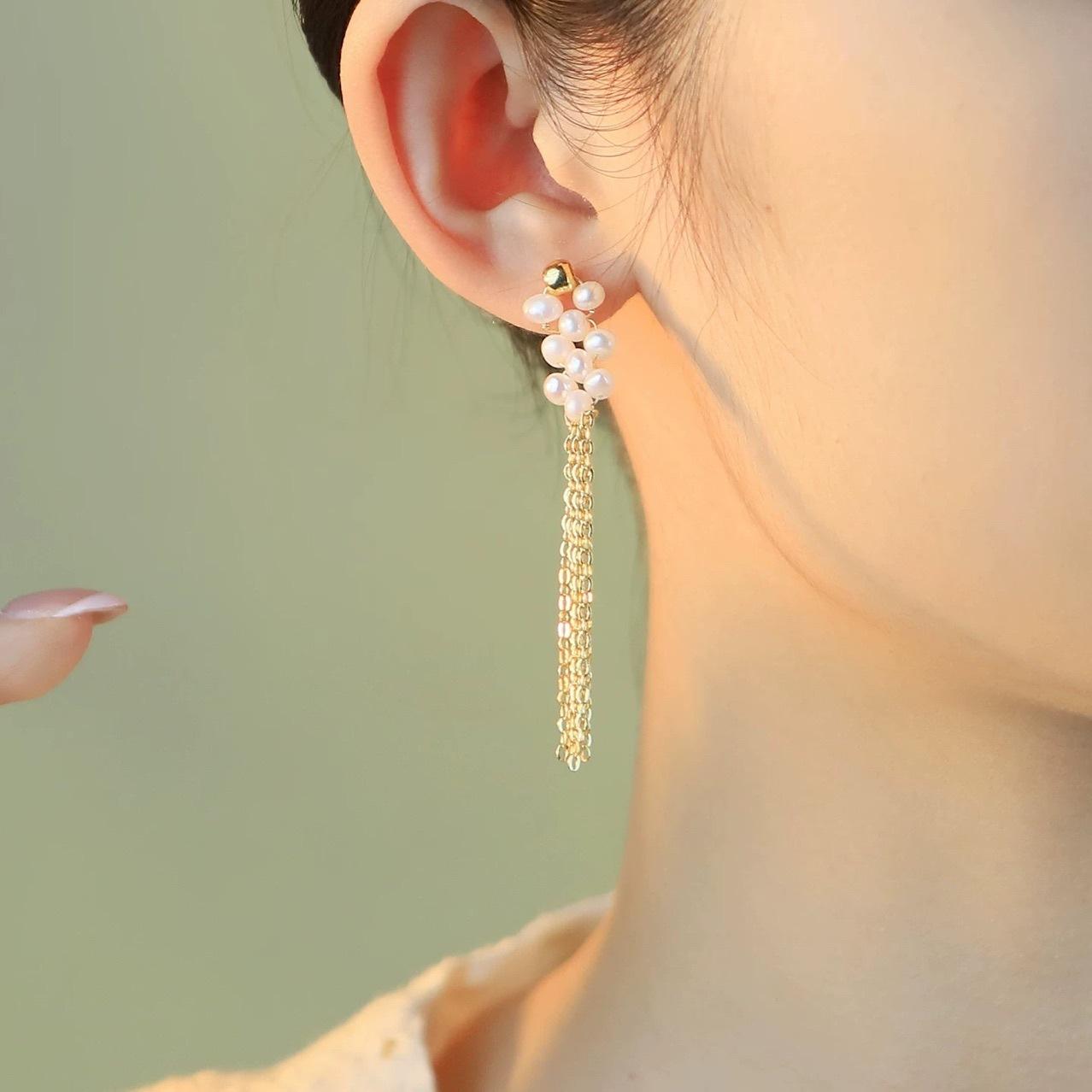 

Natural freshwater pearl earrings 2025 new high-end light luxury fringed earrings female elegance temperament stud earrings accessories Silver needle