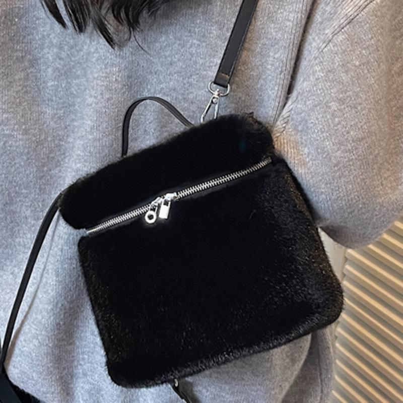 Casual Plush Simple Cute Girl Style Fashion Commuting Autumn New Women's Shoulder Bag