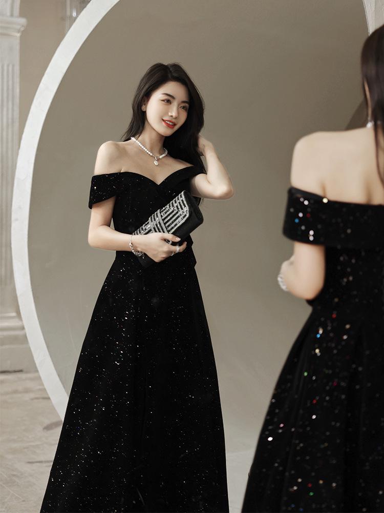 Elegant Black Velvet One-Shoulder Evening Gown - Luxury Slimming Banquet Dress