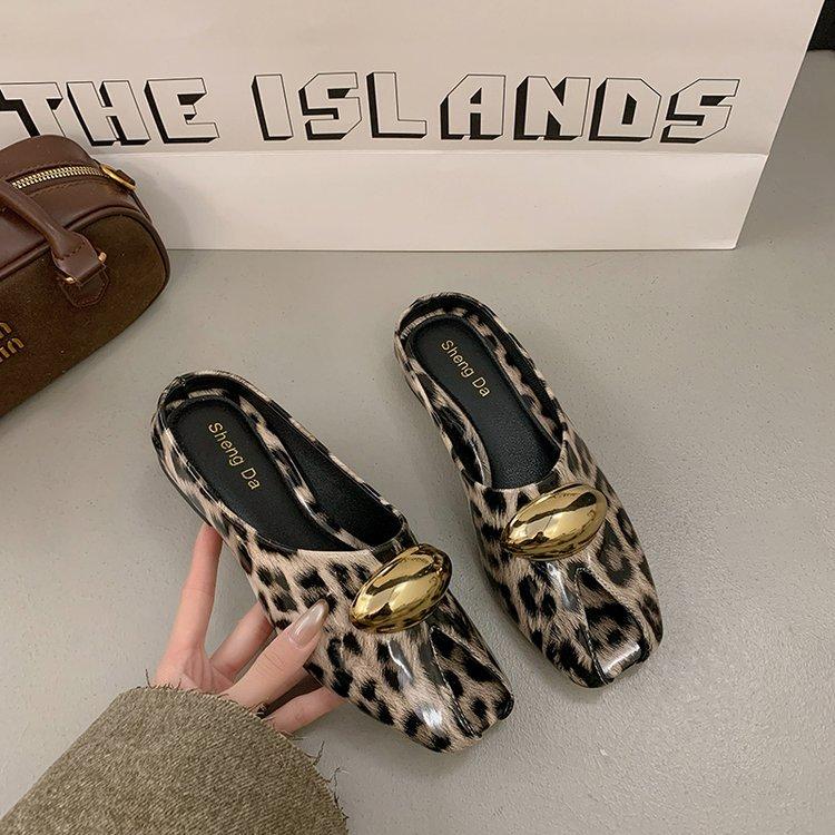 Women Mules Slippers Patent Leather Casual Cool Slippers Designer Metal Buckle Fish Mouth Slippers for Women Half Slides