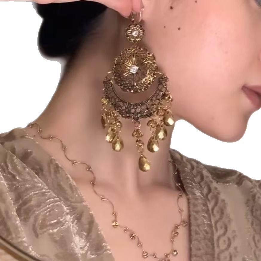 Medieval Vintage Heavy Industry Fringed Diamond Earrings Women's Retro Niche Fashion Versatile High-end Temperament Earrings