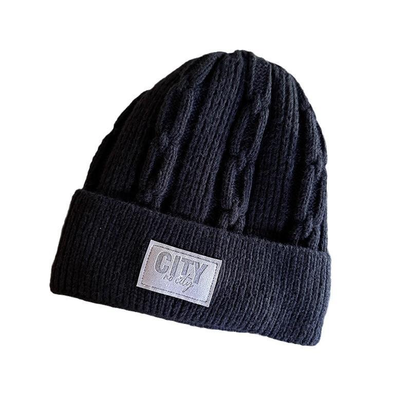 Knitted Beanie Hat For Women And Men With Fleece Lining For Winter Outdoor Warmth